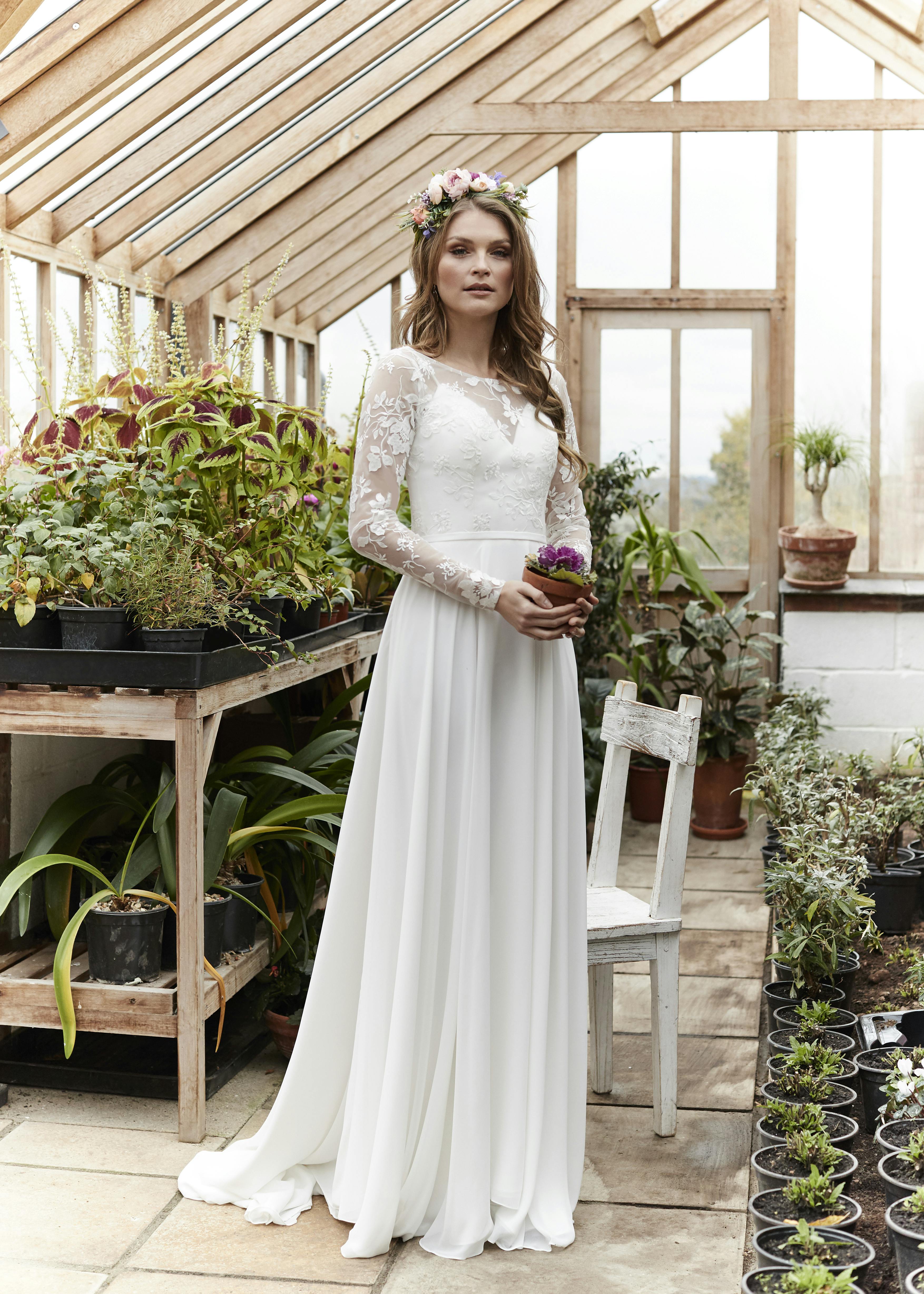 Wedding dress: Fennel