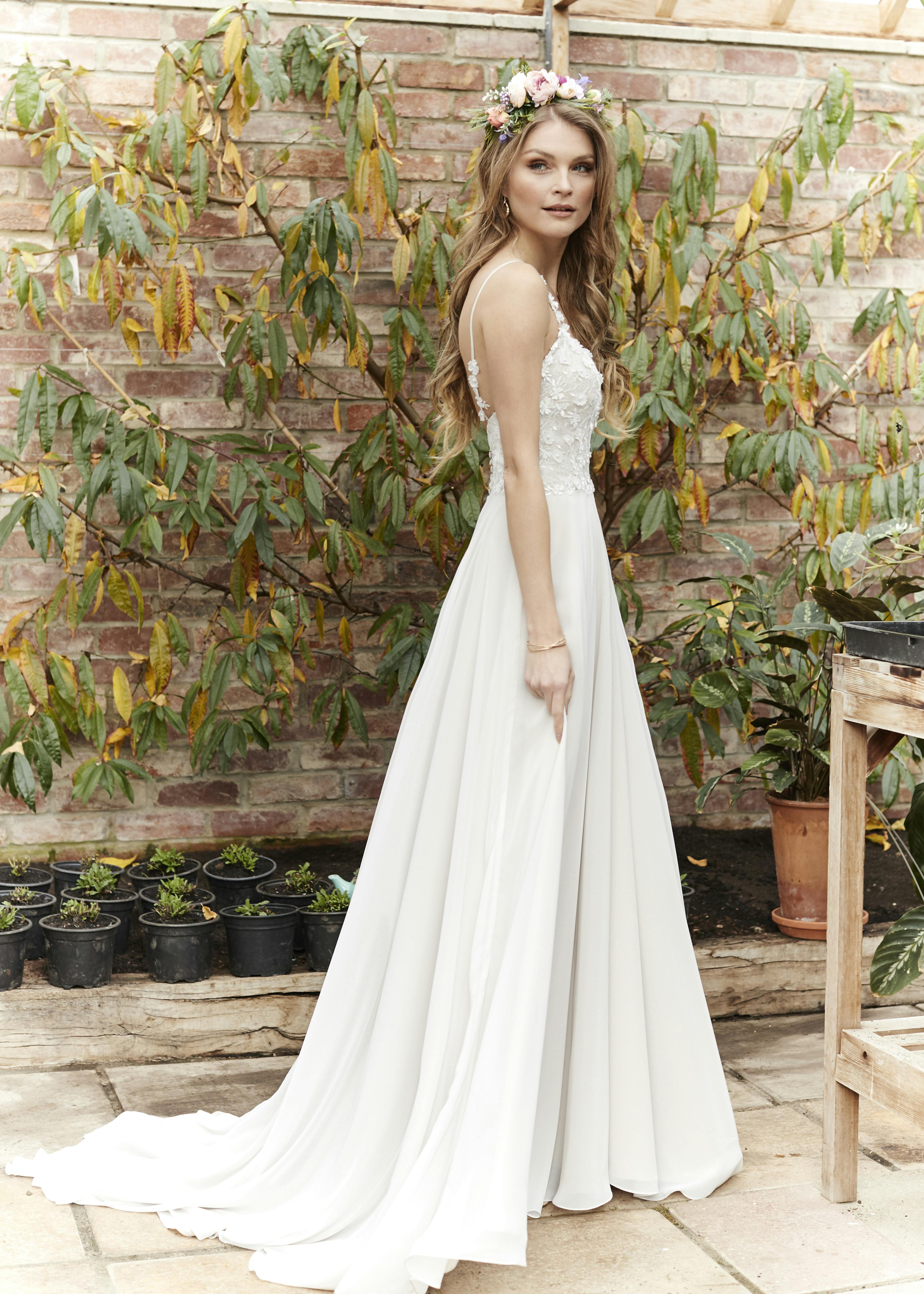 Wedding dress: Yarrow