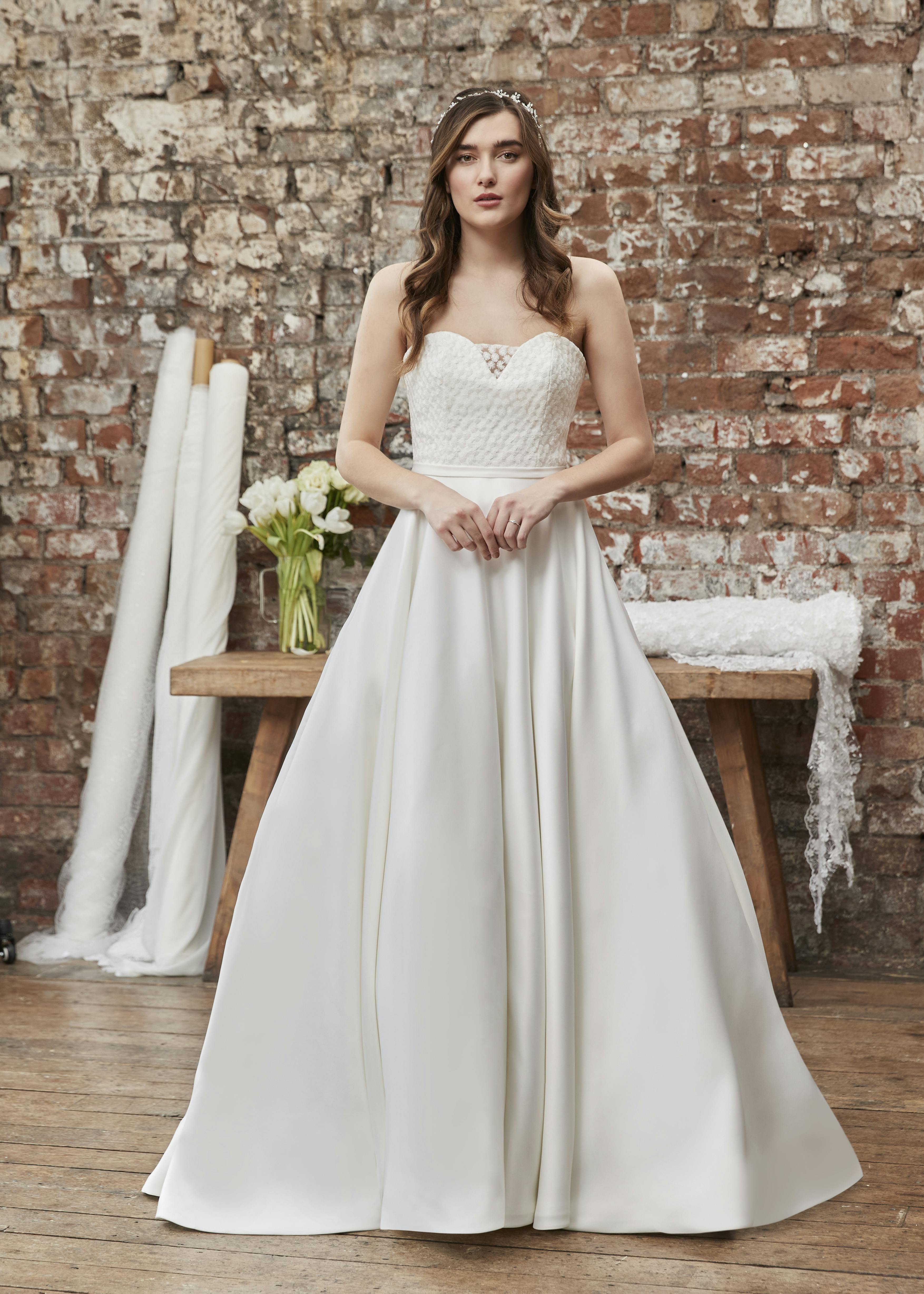 Wedding dress: Dianthus
