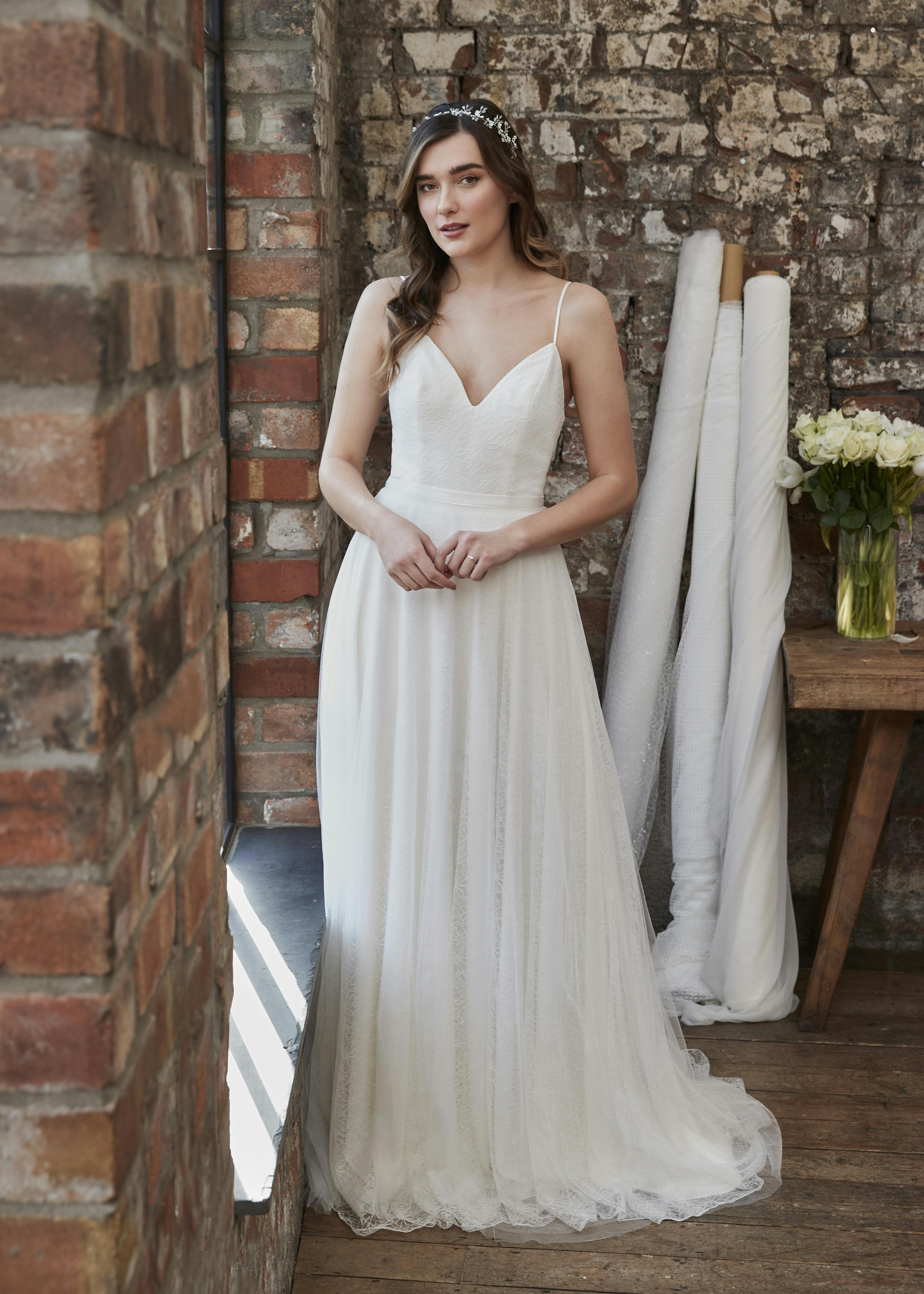 Wedding dress: Larch